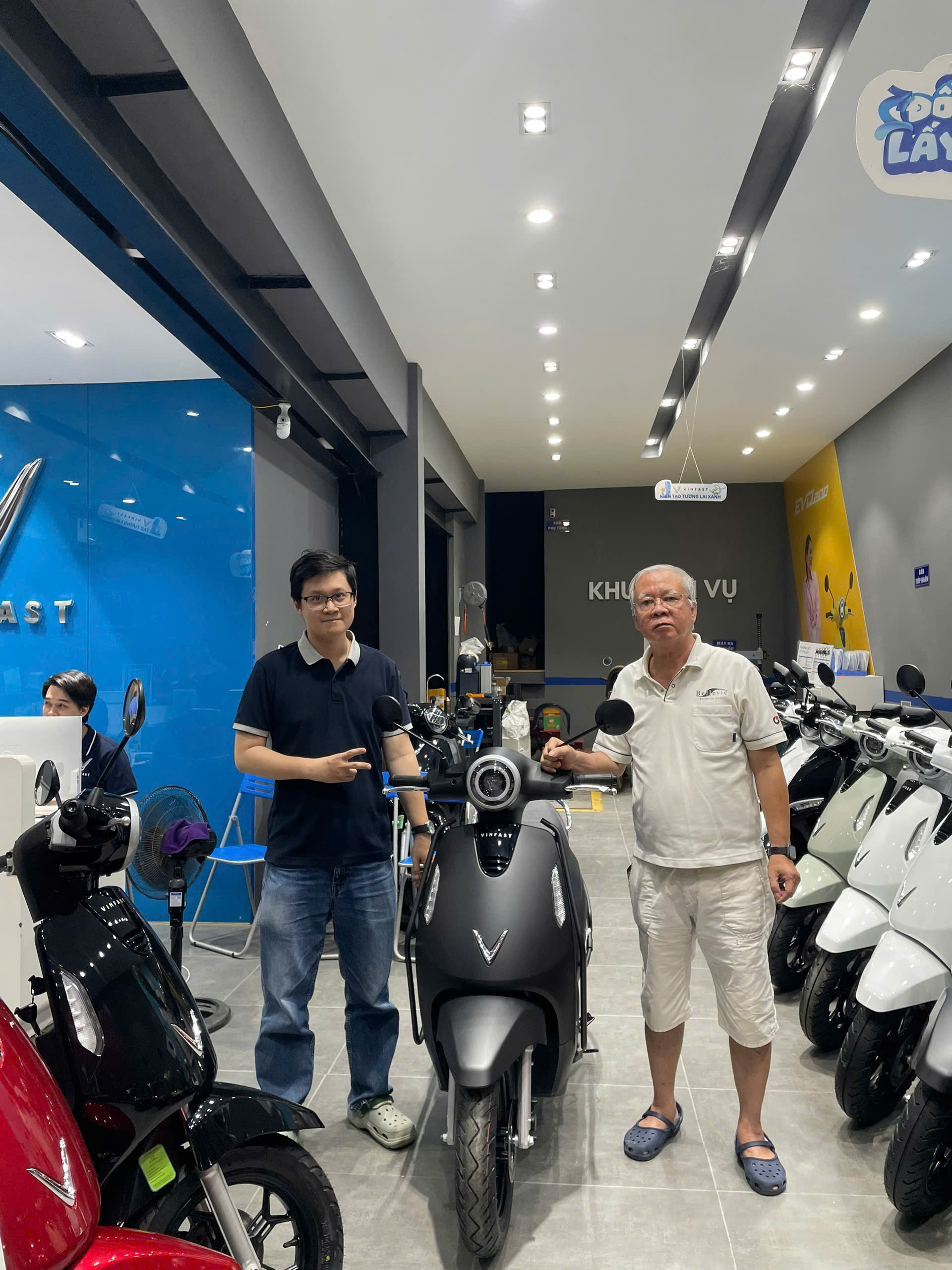 VINFAST TÂY HỒ