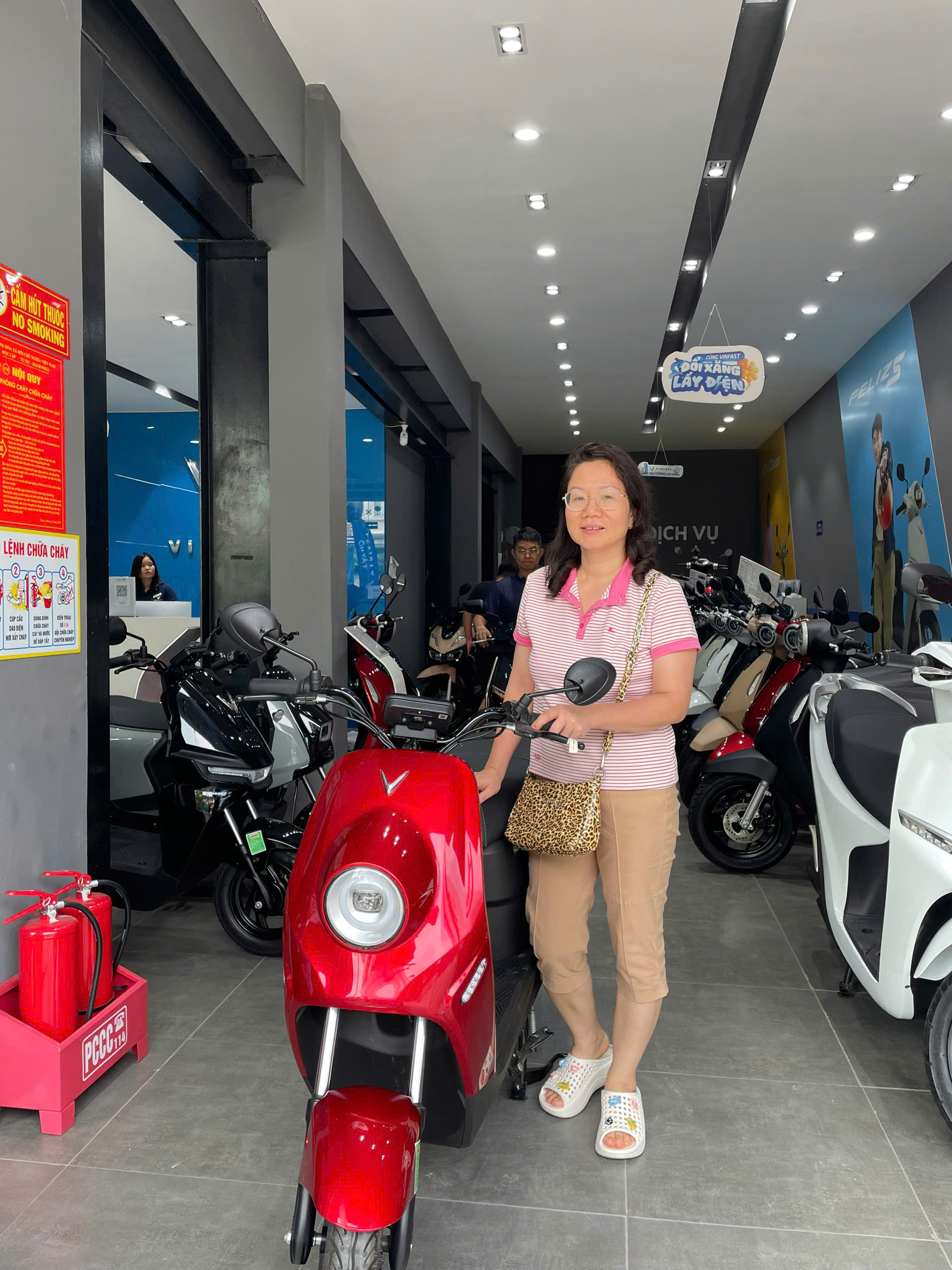 VINFAST TÂY HỒ